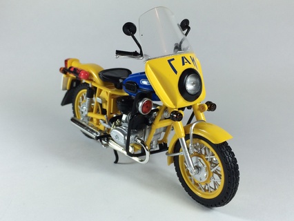1985 ural imz 8923 motocicleta tráfego polícia gai ussr bicicleta moto veículo rodas motociclista esporte gangue bandido anjos retro 3d print model - Mito3D