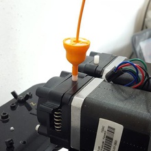2-en-1 accesorio de filtro polvo embudo + 1,75 mm filamentos titular la herramienta Impresora 3d accesorios el filamento 175 3d print model - Mito3D