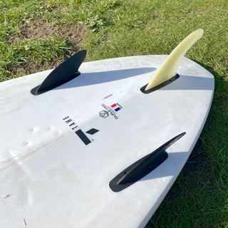 2 sidebite surfboard fins surf surfing beach waves ocean outdoor sports activities summer fcs sidebites piece 3d print model - Mito3D