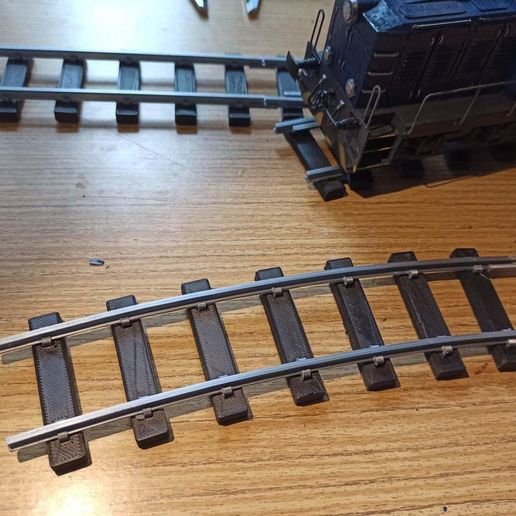 35 gauge r750 incurvé rail Piste modèle chemin fer rails train Véhicules 3D print model - Mito3D