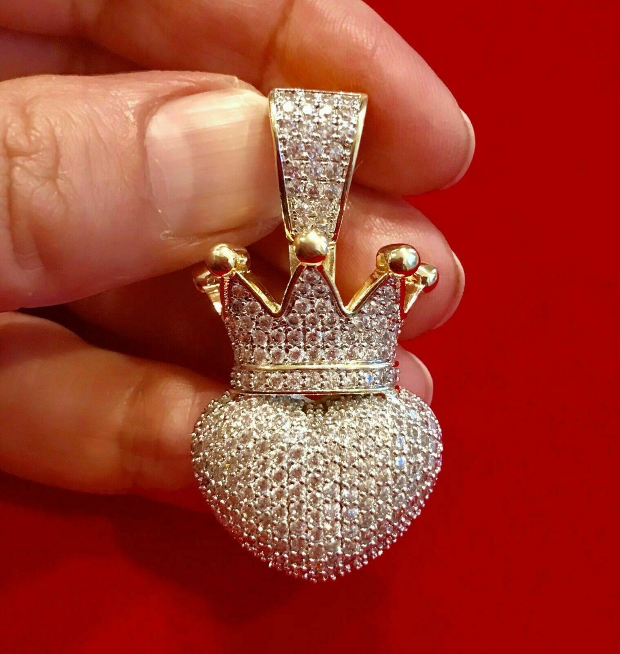 3d corona fascino cuore diamante pendente 3 gioielleria antico lusso cantante rap hiphop collana pietra preziosa elegante celebrità stile bling gemma urbano 3D print model - Mito3D