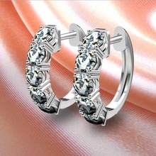 3d file diamante orecchini gioielleria modello bong tai ovale lusso cerchi 3d print model - Mito3D