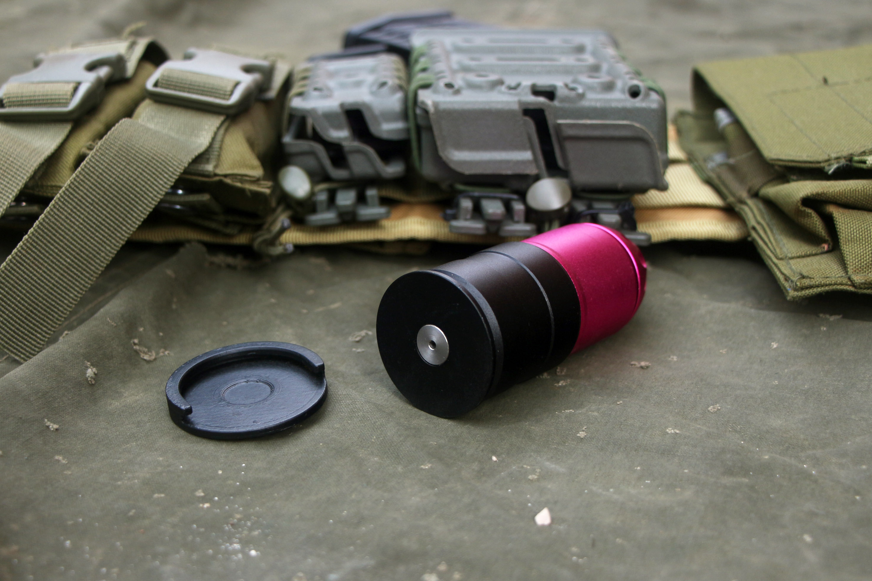 40mm Grenade protetor airsoft 40mmgrenadelauncher granada Taginn etiqueta ramificada 3D print model - Mito3D
