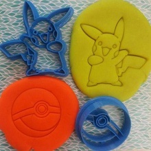 4 Pikachu pokebola Galleta cortadores cortador pokemon pelota toque juegos vídeo 3d print model - Mito3D