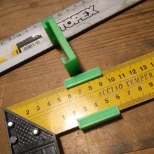 90 degree carpenter ruler shape angle square wall clip 40mm slot organization 3d print model - Mito3D