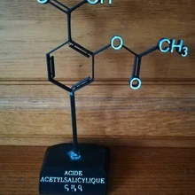 acetylsalicylic acid molecule trophy aspirin acetylsalicylique c9h8o4 3d print model - Mito3D