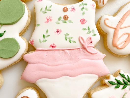 adorable bébé fille ébouriffer casser grenouillère biscuit coupeur in 4 tailles tranchant bords accueil maison biscuits douche vêtements tenue 3d print model - Mito3D