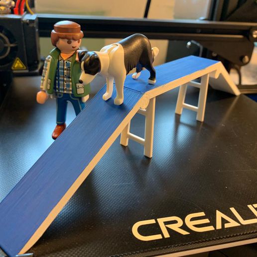 agilité chien marche passerelle compatible playmobil Jeu platmobil 3D print model - Mito3D