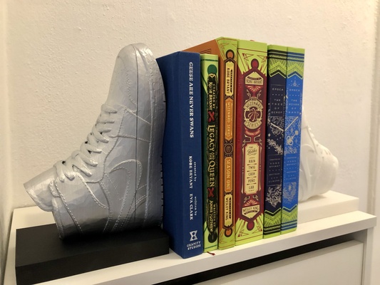 hava ürdün 1 kitap ayakta durmak poli tasarım hazır to yazdır araya gelmek nike aj1 spor ayakkabı model 3d baskı yazdırılabilir kitabın standı 3d print model - Mito3D