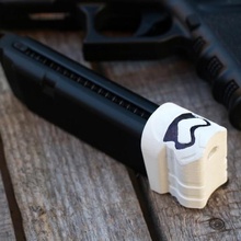 airsoft glock mag piatto 1 Stormtrooper attrezzo pistola rivista 3d print model - Mito3D