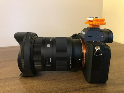 artag Kamera heiß Schuh Halter Unterstützung v1 a7iii Apfel Fall Mantel Kanon dslr spiegellos Nikon Sony Gadget 3d print model - Mito3D