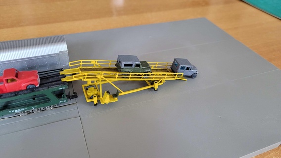 ajkochev auto macchina Caricamento in corso rampa 1 160 modelrailway modelrailroad modeltrain 3d print model - Mito3D