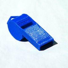 allarme fischio gadget fischietto di sicurezza acustico stampabile divertente suono keychain anello per chiavi pendentive il supporto gratuito senza stand rumorosi in tutta la struttura scagnozzo portachiavi 3d print model - Mito3D