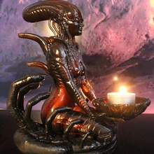 Außerirdischer Halter Unterstützung Statue Kunst Kerze Xenomorph Ripley high poly 3d print model - Mito3D