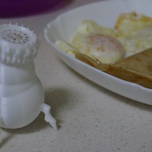 alien erro sal pimenta shaker a casa saleiro especiarias titular 3d print model - Mito3D