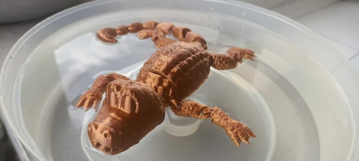 caimán flexi flexible juguete articulado impresión sitio bebé lindo animal flotador 3d print model - Mito3D
