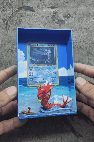 autel Cadre Pokémon gyarados brillant tcg cartes 130 pokeball commerce carte Jeu titulaire soutien 3d print model - Mito3D