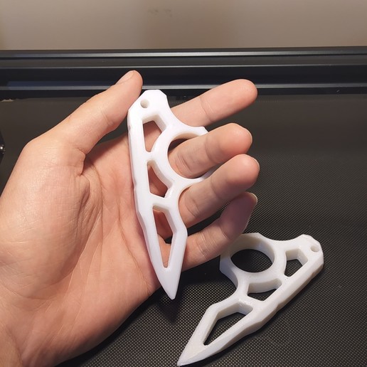 americano puño artilugio 3D print model - Mito3D