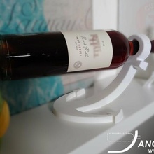 ancre vin titulaire soutien plage océan flottant bouteille 3d imprimé personnalisé moderne décor pendre crémaillère Noël parfait cadeau idées 3d print model - Mito3D