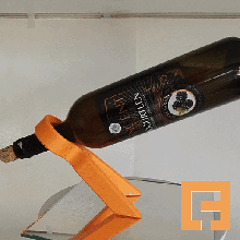 angolo equilibrato bottiglia titolare supporto 3d print model - Mito3D