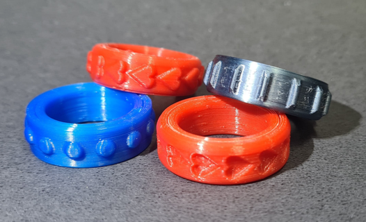 anti estresse anel stress gadget print in place dedo brinquedo spinner namorados 3d print model - Mito3D