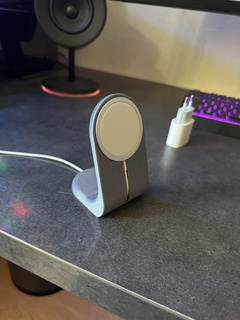 apple iphone magsafe holder 3d print model - Mito3D