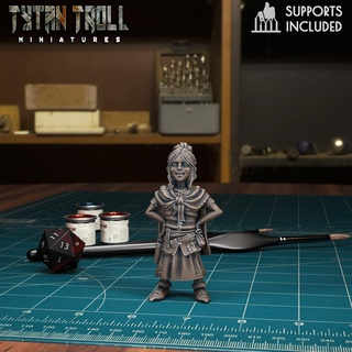 arabelle peasant girl mini pre-supported curse strahd villagers mob miniatures 32mm scaling dnd creature dungeons dragons presupported tytantroll minis vampires village people 3d print model - Mito3D