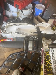 bras main protecteurs moto quad Yamaha Acerbis mains protéger sport conception 3d print model - Mito3D