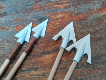arrowheads fletching 3d print model - Mito3D