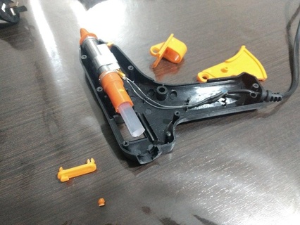 articulacion pistola pegamento desencadenar bisagra partes 3d print model - Mito3D
