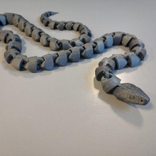 articulado serpiente v1 onasiis juego culebra flexi flexible cascabel animales 3d print model - Mito3D