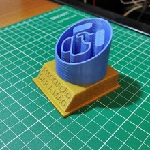 associa dar - 5 anos trophy 3d print model - Mito3D