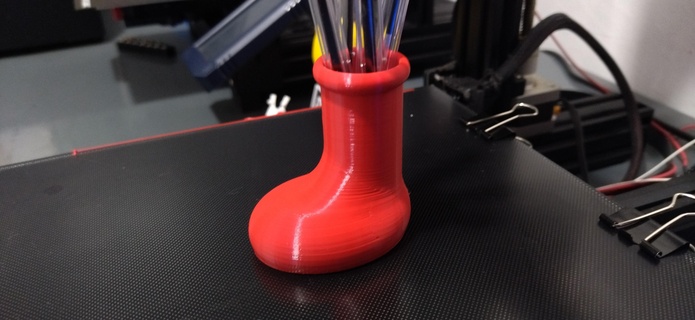 astro Garoto bota suporte caneta lápis 3d print model - Mito3D