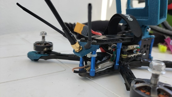 astro x5 antenne monter fpv astrox5 drone 3d print model - Mito3D