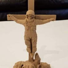 astronaut Kreuz Kunst american gods religiöse Skulptur starz Skulpturen 3d print model - Mito3D