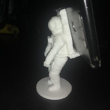 astronaut phone holder art 3d print model - Mito3D
