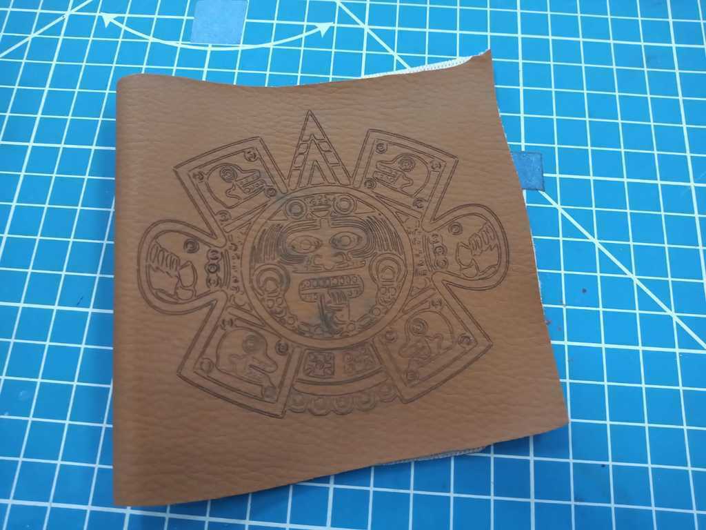 asteca calendário laser cortar arte jogo tabuleiro azteca cortelaser corte couro Gravado gravador México piel 3D print model - Mito3D
