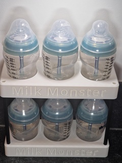 bebê garrafa suporte casa 3d print model - Mito3D
