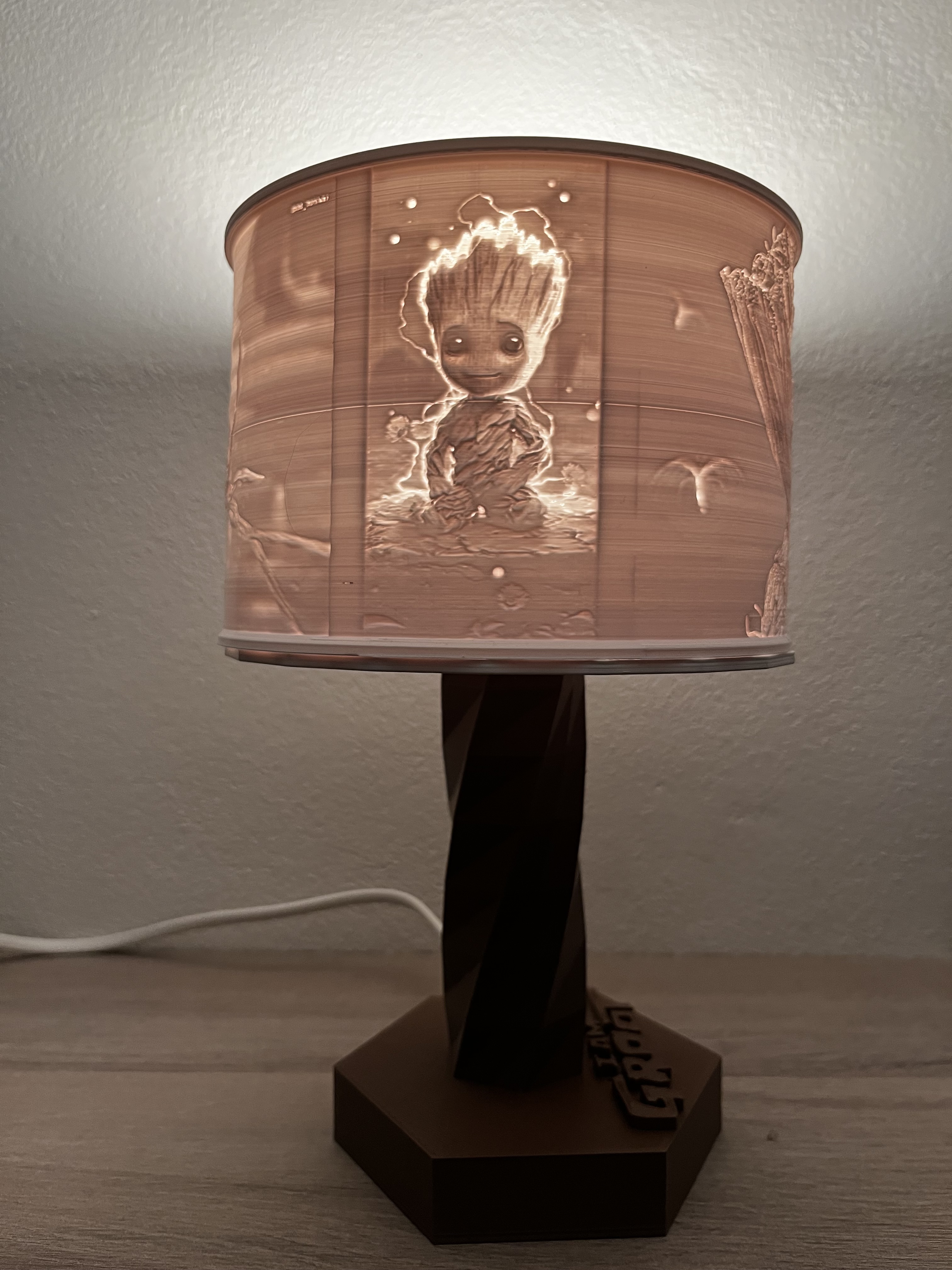 bébé Groot lampe stl merveille pla 3D print model - Mito3D