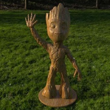 bambino Groot in piedi agitando In tutori galassia sculture 3d print model - Mito3D