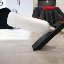 equilibrada sostenedor de botella vino art apoyo led 3d print model - Mito3D