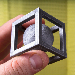 ball in box caja cine 4d cubo logo imprimir rápido impresión cuadrado interactivo Arte 3d print model - Mito3D