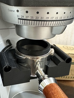 baratza holder coffee beans grinder porta filter 3d print model - Mito3D