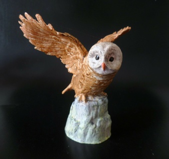 barn owl white lady knee pebble 3d print model - Mito3D