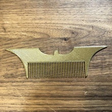 batarang pettine Batman buio cavaliere logo capelli regalo 3d print model - Mito3D
