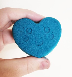 banyo bomba kalıp melez gülen kalp 3d print model - Mito3D