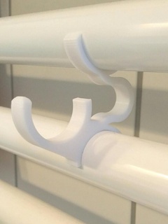baño radiador primavera cargado kermi toalla calentador manos v2 225mm 22mm gancho percha soporte 3d print model - Mito3D