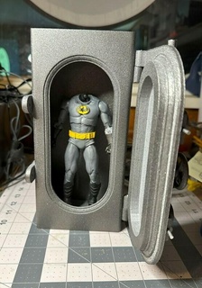 Batman 89 Batsuit Gewölbe Spielzeug Aktion Zahl Waffe Zubehörteil Übermensch mcfarlane 3d print model - Mito3D