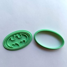 Batman taglierina pennarello frese biscotti marcatori biscotto francobollo supereroi supereroe Vendicatori 3d print model - Mito3D