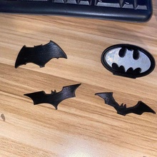 Batman Tür stoppt Gadget Logo Symbol 3d print model - Mito3D